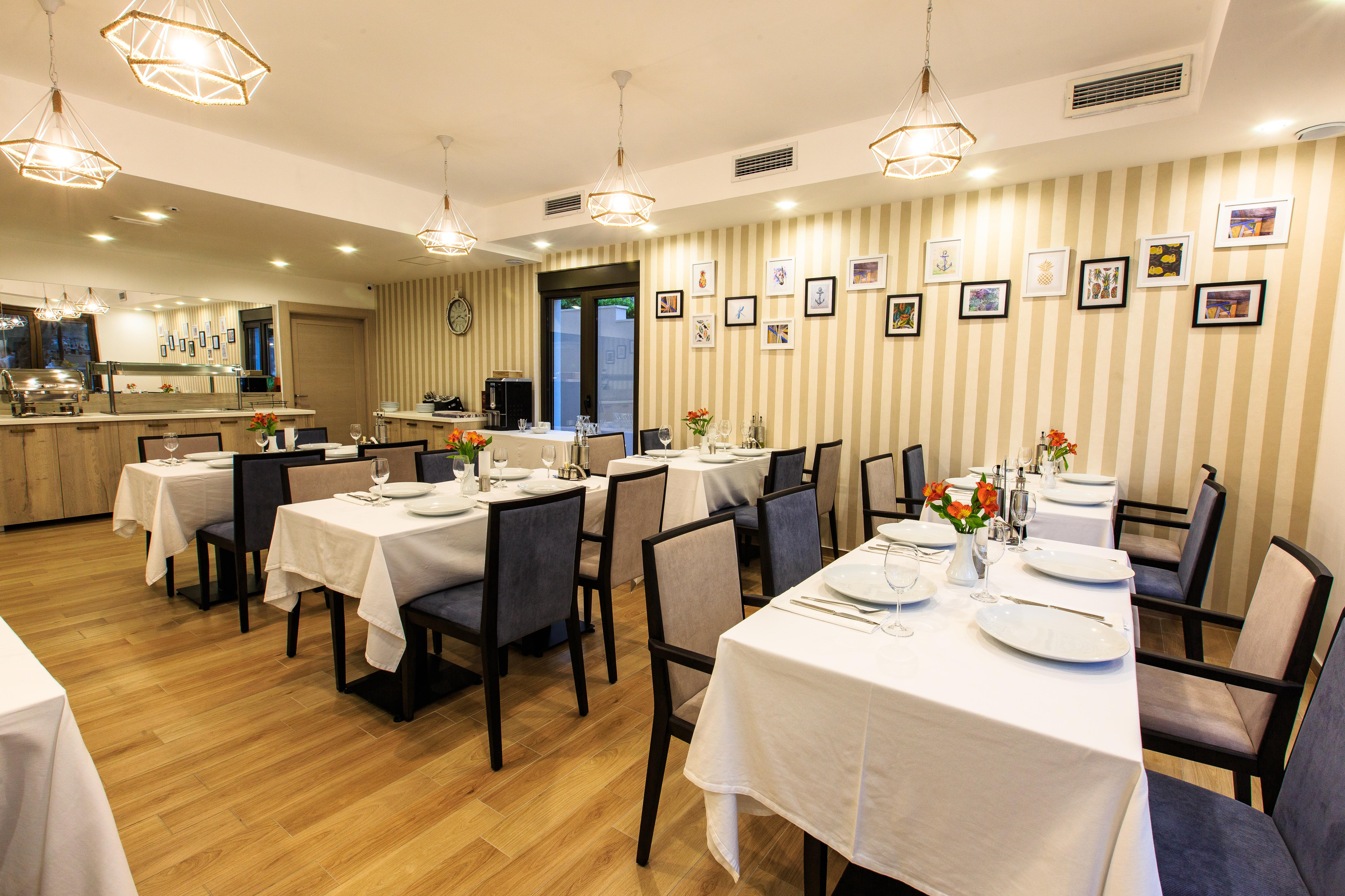 Hotel Harmony By Aycon Petrovac Dış mekan fotoğraf